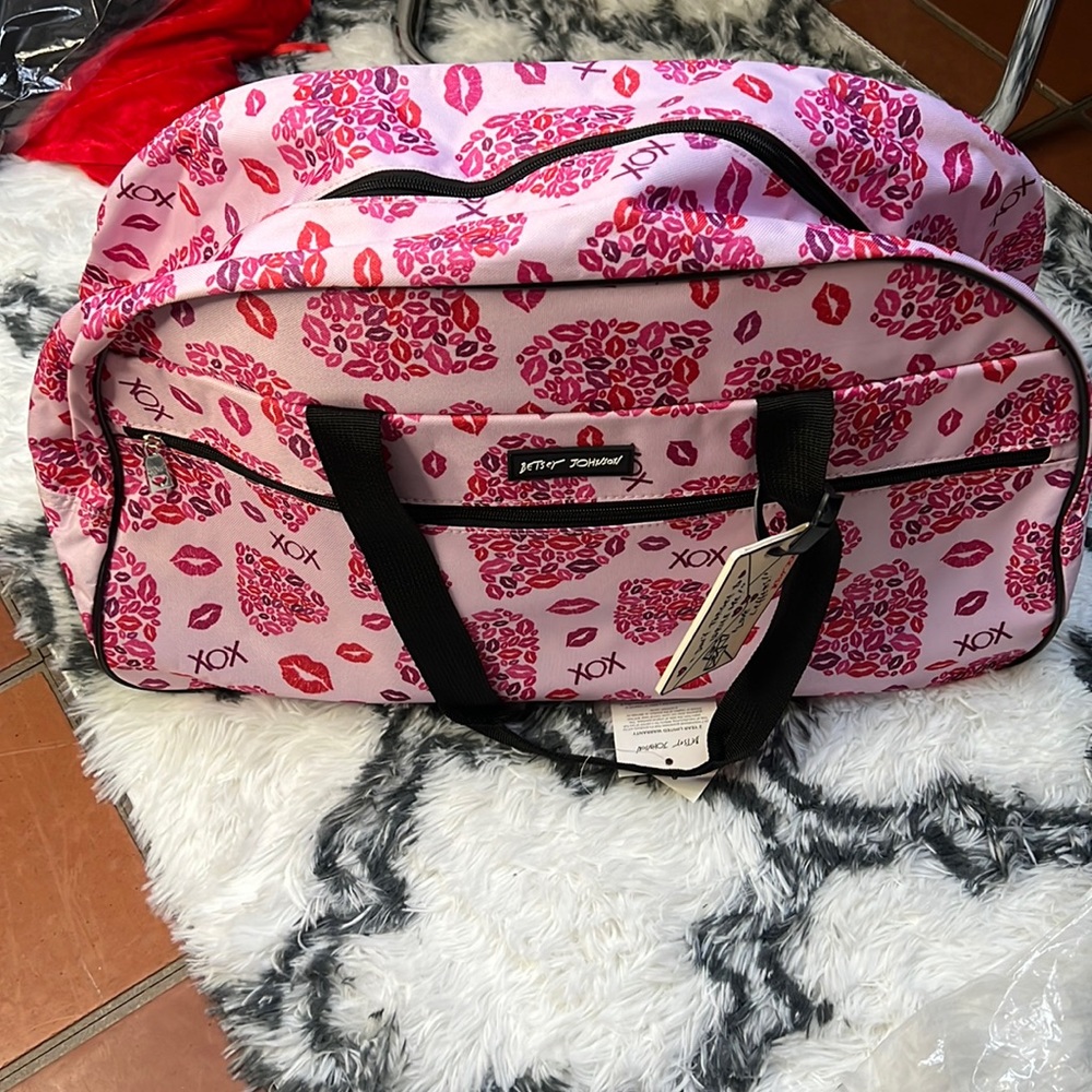 Betsey Johnson Wheeled Duffel Bag xox hearts Brand NEW with tags